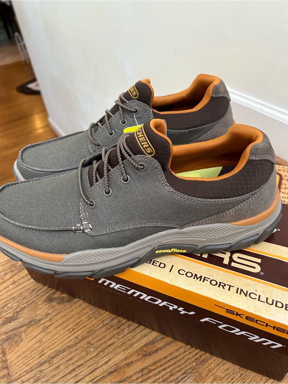 New Skechers Men's Respected Loleto Slip-On, Size: 12 , Brown Goodyear traction
